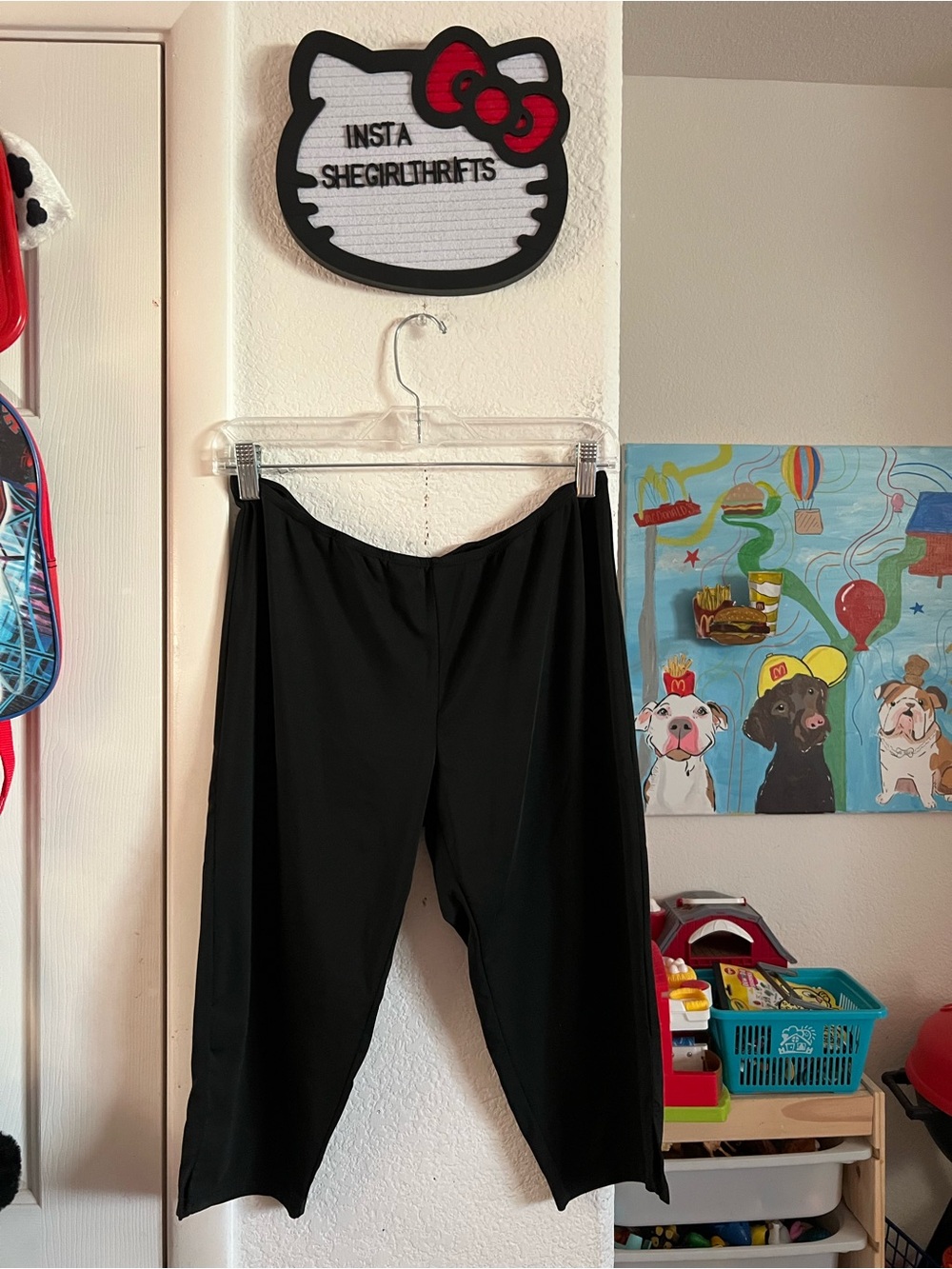 black capri leggings